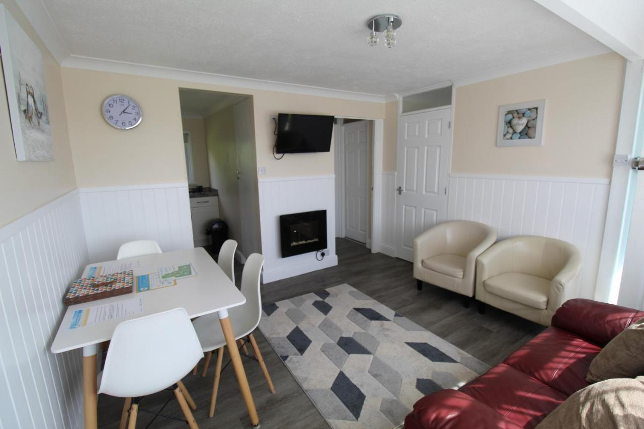 Relaxing Chalet On Popular California Sands Short Stroll To Beach, Nr Norfolk Broads & Great Yarmouth Scratby Eksteriør billede